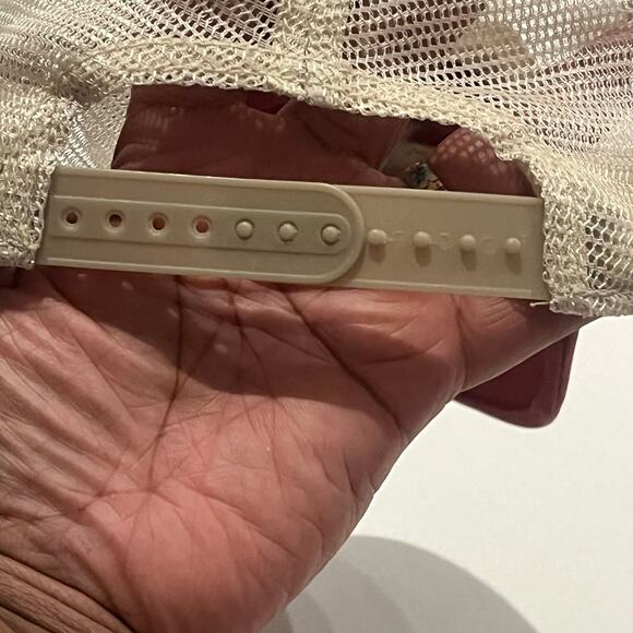 SALT LIFE Logo Snapback‎ Mesh Trucker Hat Red /White Cap Fish Dive Surf - Picture 2 of 5